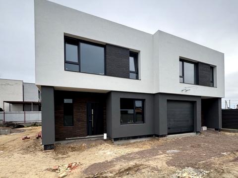 будинок за адресою Віктора Макогона вул.