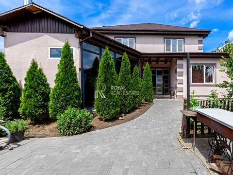 будинок за адресою Артема Максюка вул. (Жовтнева), 7