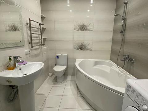 квартира за адресою Анни Ахматової вул., 22