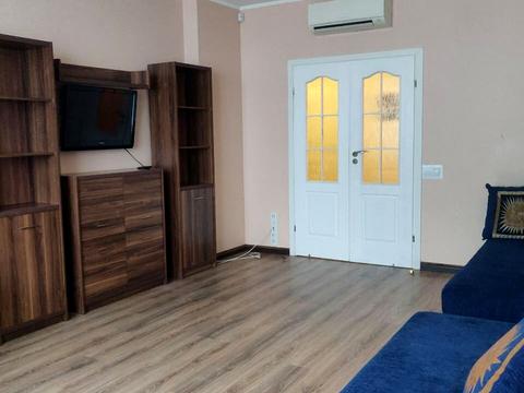 квартира за адресою Дніпровська набережна вул., 1