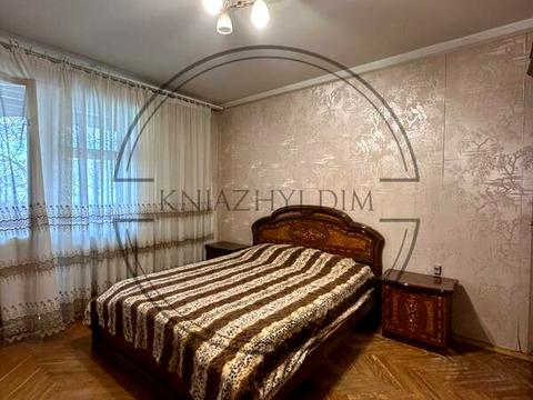 квартира по адресу Урловская ул., 1/8