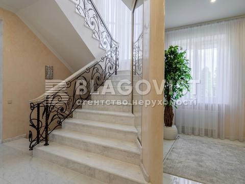 будинок за адресою Анатолія Солов'яненка вул.