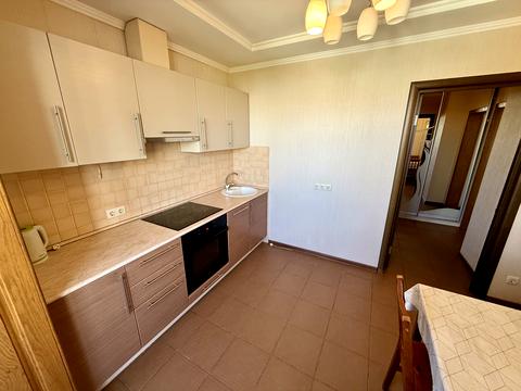 квартира за адресою Ревуцького вул., 21