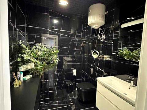 комерційна за адресою Варненська вул., 2
