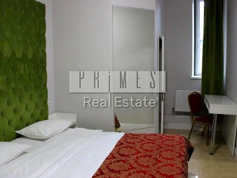 комерційна за адресою Велика Васильківська вул. (Червоноармійська), 5