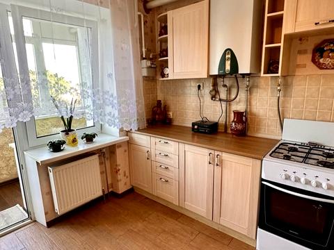 квартира за адресою Пилипа Орлика вул. (Паризької Комуни), 1