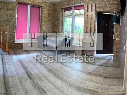 будинок за адресою Дорошенка вул.