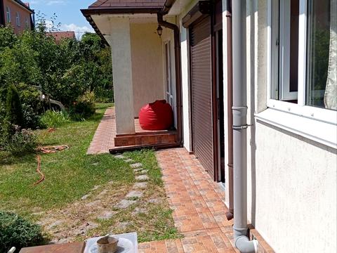 будинок за адресою Центральна вул. (Пролетарська), 79/80