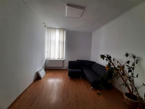 комерційна за адресою Незалежності вул., 4