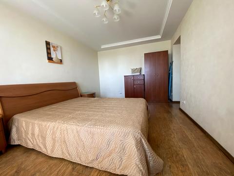 квартира за адресою В'ячеслава Чорновола вул., 33/30