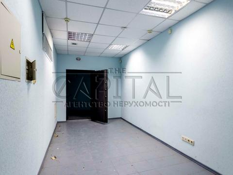 комерційна за адресою Миколи Бажана просп., 12