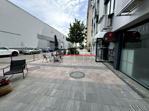 коммерческая по адресу Киев, Салютная ул., 2к9