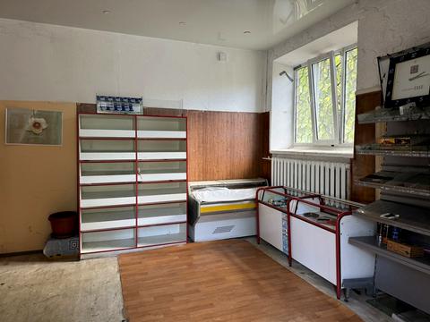 комерційна за адресою Святославська вул., 15