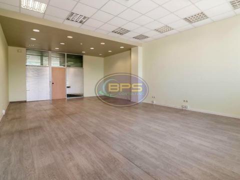 коммерческая по адресу Иоганна Гена ул. (Боженка), 17