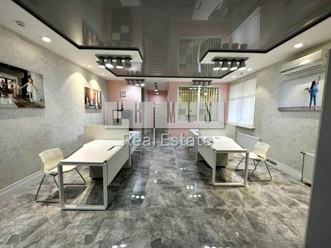 коммерческая по адресу Евгения Коновальца ул. (Щорса), 32-Б