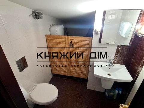 комерційна за адресою Борисоглібська вул., 15