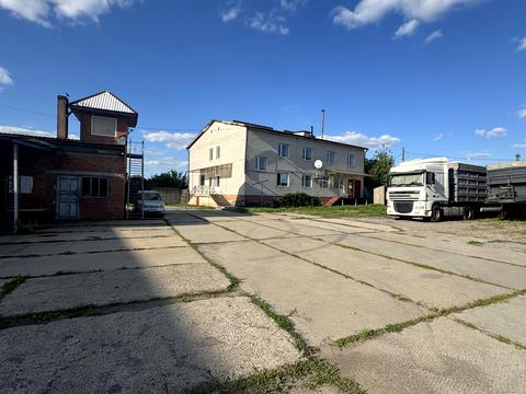 комерційна за адресою В'ячеслава Чорновола вул., 32