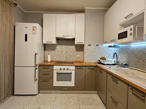 квартира за адресою Ревуцького вул., 54