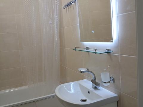 квартира за адресою Абрикосова вул., 5