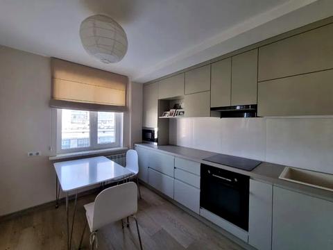 квартира за адресою Дарницький бульв., 8