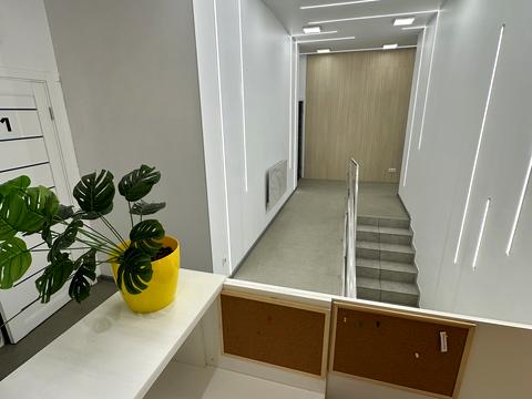комерційна за адресою 11-та Лінія вул., 4
