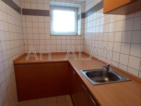 коммерческая по адресу Большая Васильковская ул. (Красноармейская), 9-2