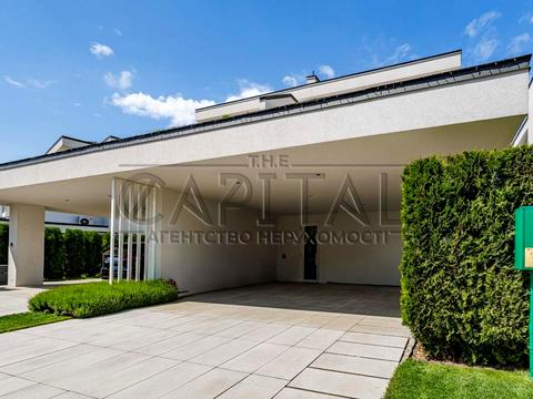 будинок за адресою вул. Лютнева