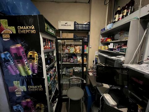 комерційна за адресою Проскурівського підпілля вул., 1