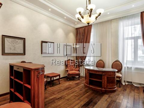 комерційна за адресою Шота Руставелі вул., 3