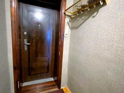 квартира за адресою Космонавтів вул., 21/2