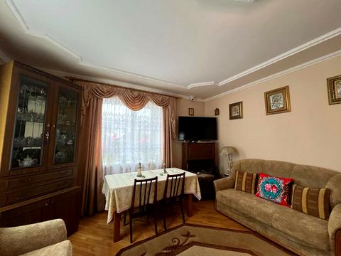 будинок за адресою Вишнева вул.