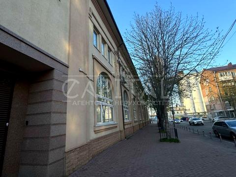 комерційна за адресою Хорива пров., 37