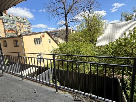 дом по адресу Українська ул.