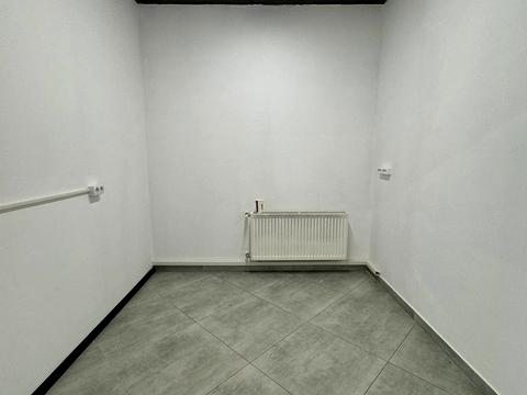 комерційна за адресою Героїв УПА вул., 73в