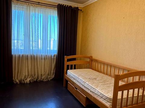 квартира за адресою Академіка Глушкова просп., 15