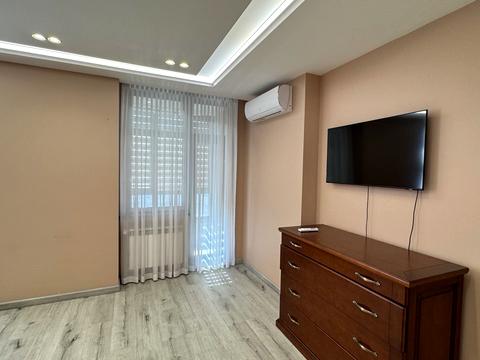 квартира за адресою Анни Ахматової вул., 22