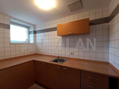 коммерческая по адресу Большая Васильковская ул. (Красноармейская), 9-2