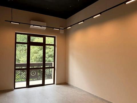 комерційна за адресою Гойди, 1