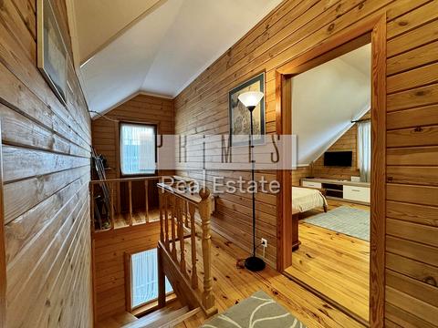 будинок за адресою Кар'єрна вул.