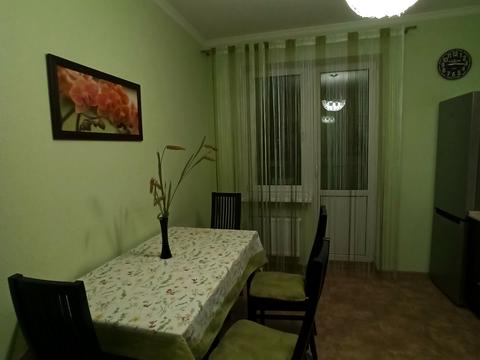 квартира за адресою Київ, Гетьмана Кирила Розумовського вул. (Миколи Краснова), 19