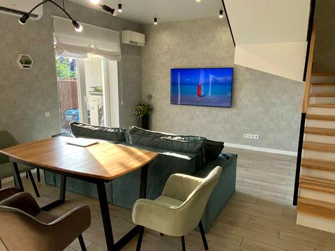 будинок за адресою Грушевського вул.