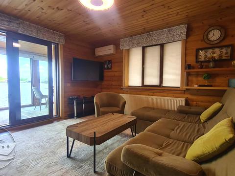 будинок за адресою Центральна, 16