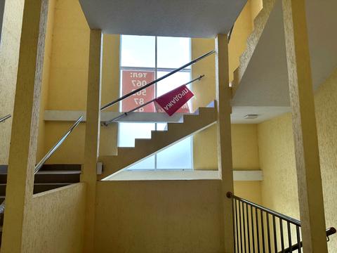 комерційна за адресою Чорних Запорожців вул. (Петра Запорожця), 28