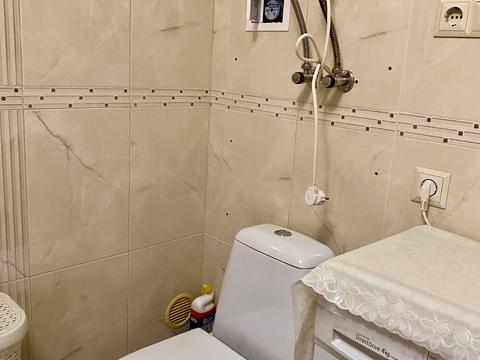 квартира за адресою Космонавтів вул., 142