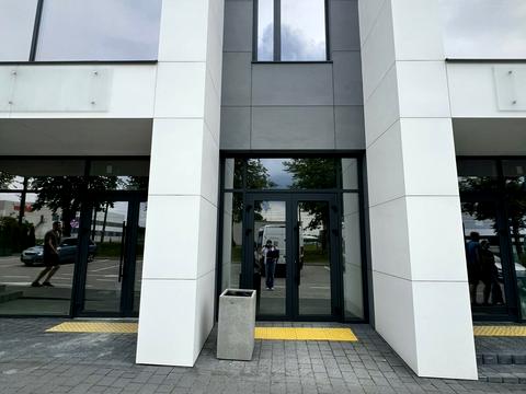 комерційна за адресою Зелена вул., 400