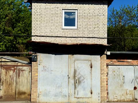 паркомісце за адресою Полярна вул., 19
