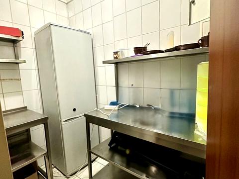 комерційна за адресою Залізнична вул., 56