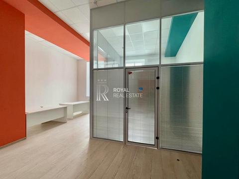 комерційна за адресою Лаврська вул. (Січневого Повстання), 16