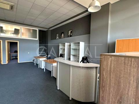 комерційна за адресою Жилянська вул., 59