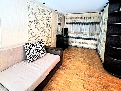 квартира по адресу вул. Академіка Курчатова, 21